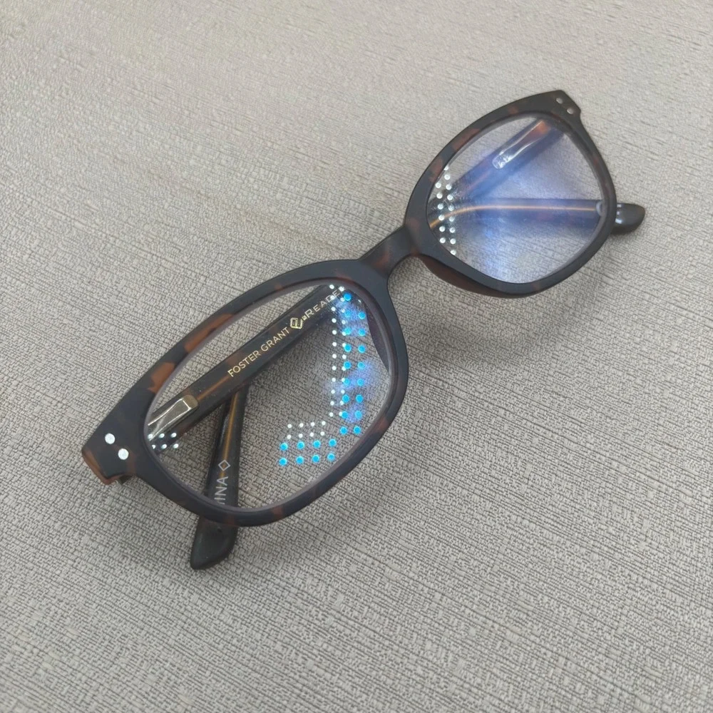 Foster Grant Sheila TOR Tortoise Shell Reading Glasses +1.50 Strength HD0921